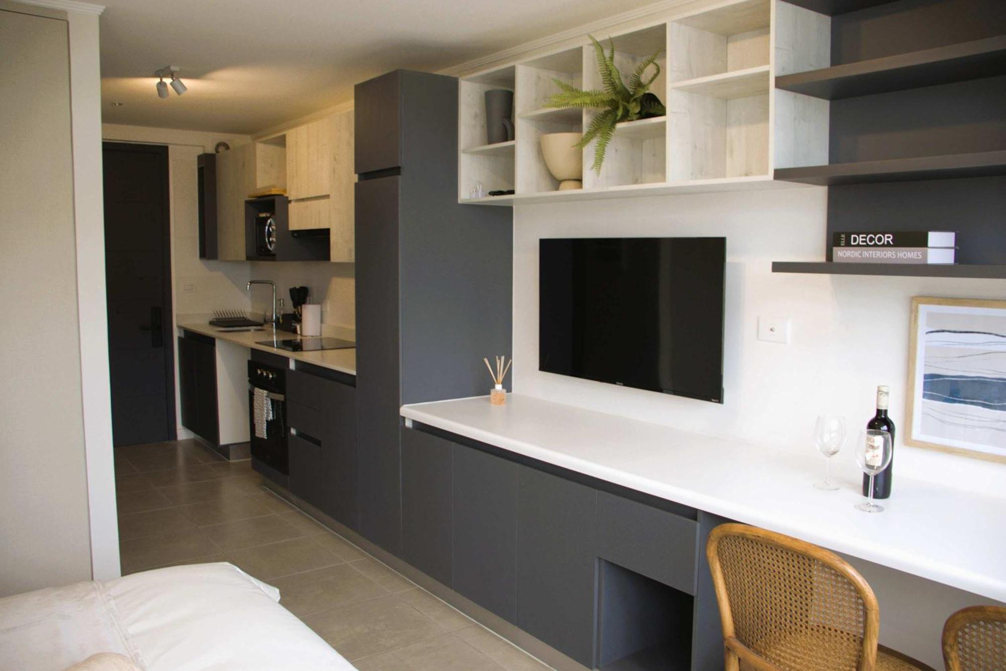 Hom I Amplio Estudio A Estrenar En Con Parking 026 *